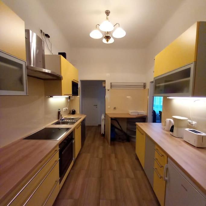 Altbauwohnung Neu Saniert - Fuer Familien Geeignet Apartment Wien
